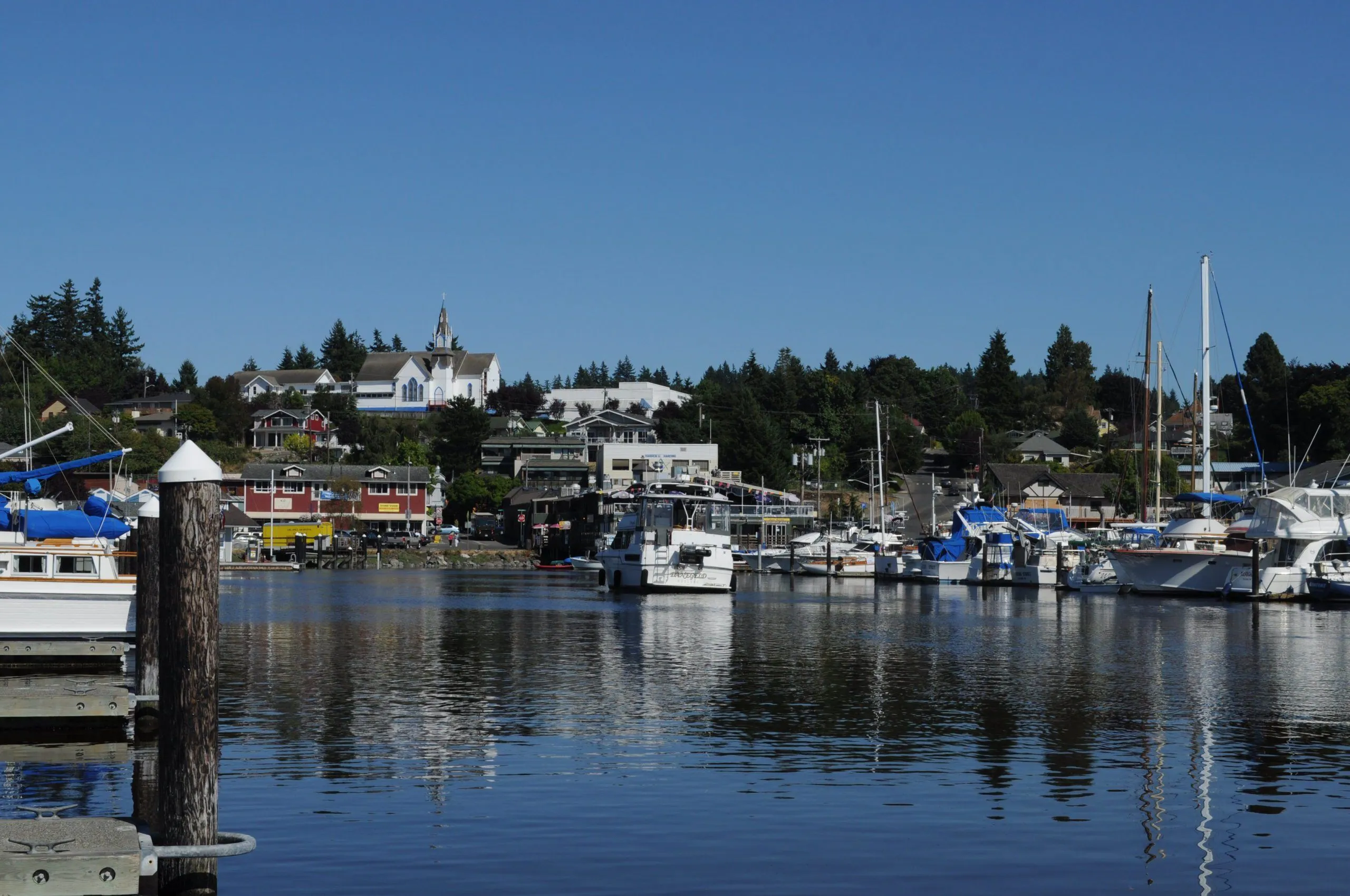 Fast, simple, and stress-free moves for families and businesses across Poulsbo, WA