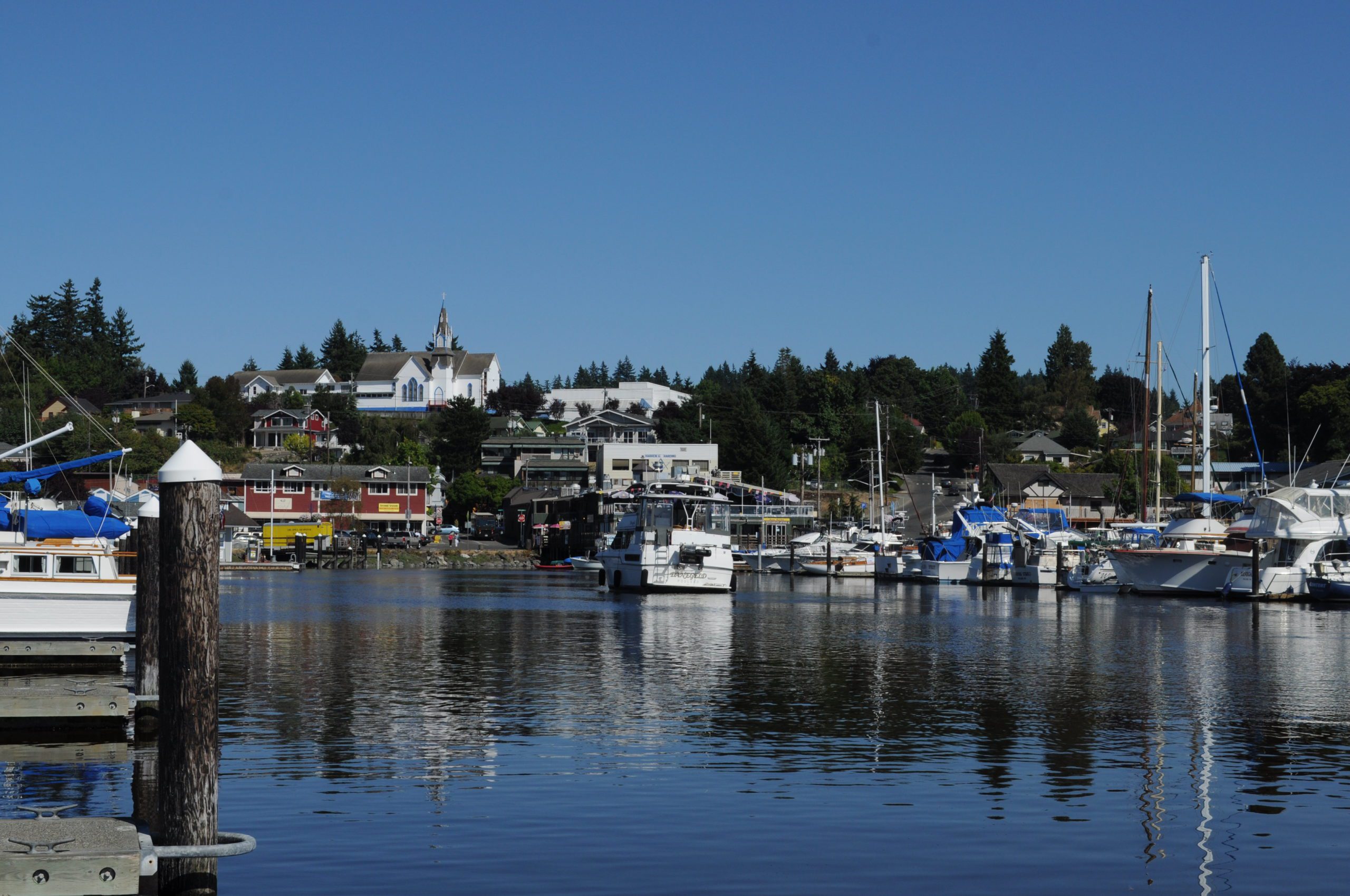 Fast, simple, and stress-free moves for families and businesses across Poulsbo, WA